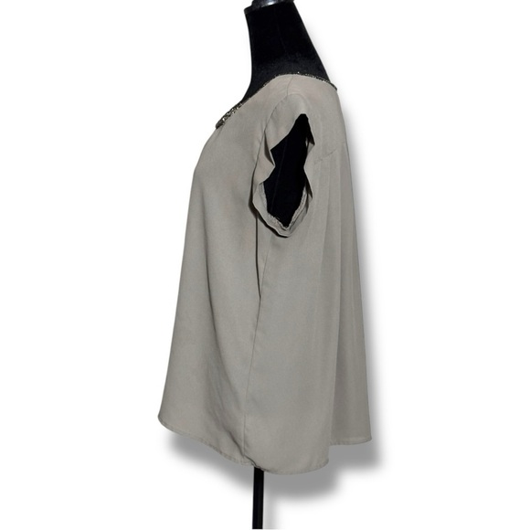 PLEIONE Women's Small Beaded Neckline Flowy Elegant Gray/Green Short Sleeve Top - Picture 4 of 16